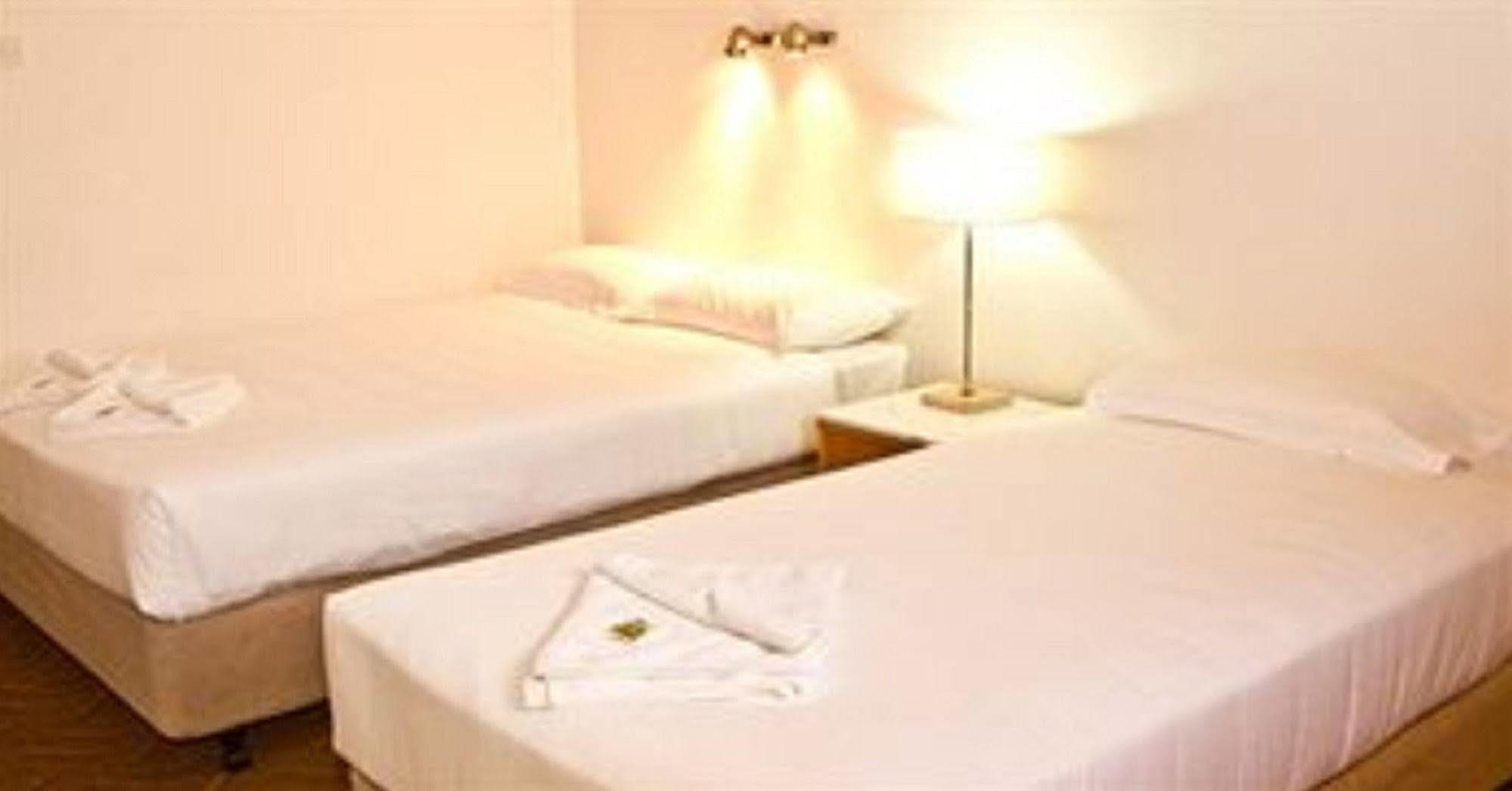 Cbd Hotel Newcastle Esterno foto